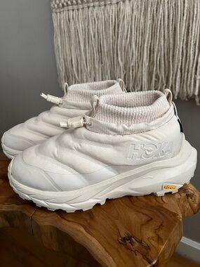 HOKA Gore-Tex Kaha frost size 7